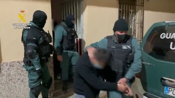 Detenidas siete personas por extorsionar a migrantes