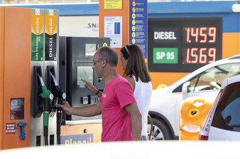 El consumo de combustibles cae casi un 10%