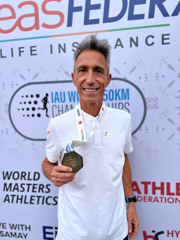 Severino Felipe se proclama campeón del mundo máster en 50 km