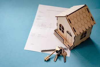 La firma de hipotecas sobre vivienda vuelve a tasas positivas