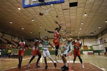 Globalcaja reúne en la Feria a varios equipos de baloncesto
