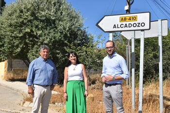 La Diputación se compromete a arreglar la carretera AB-410