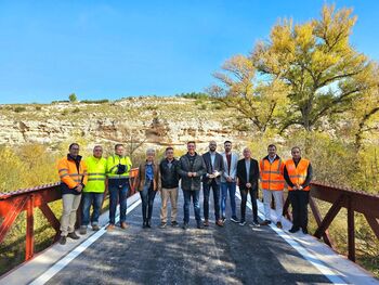 Cabañero inaugura la rehabilitación del Puente de  Cuasiermas