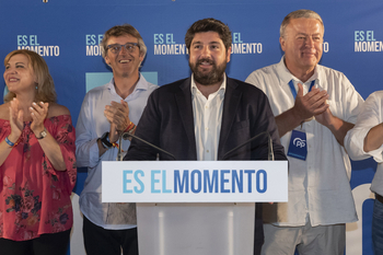 Murcia y Navarra negocian el desbloqueo para formar gobierno