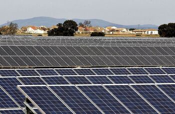 Eólica y solar suman el 96,5% de energía generada en Albacete
