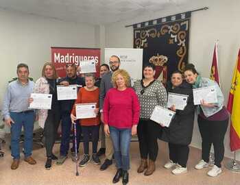 Valera clausura en Madrigueras un curso básico sobre cocina