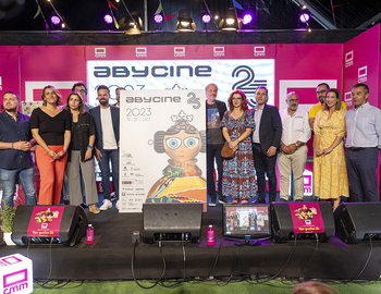 Abycine homenajea a ‘Llaneia’ en la imagen de 25 aniversario