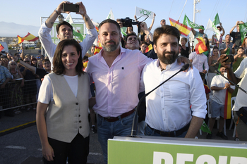 Abascal tiende la mano a un Feijóo 