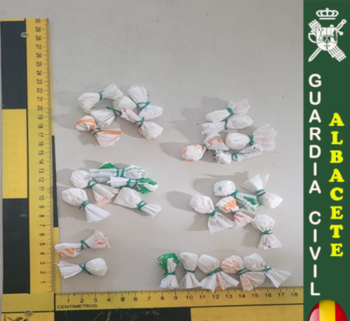 La Guardia Civil interviene 450 dosis de cocaína