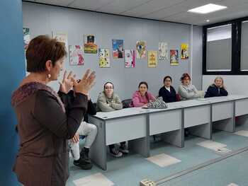 Arranca en La Roda el segundo taller de lengua de signos