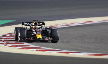 Verstappen gana en Baréin por delante de 'Checo' Pérez y Alonso