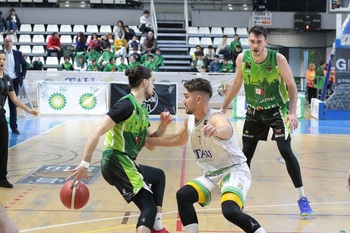 Un gran tercer cuarto del TAU acabó con el Albacete Basket