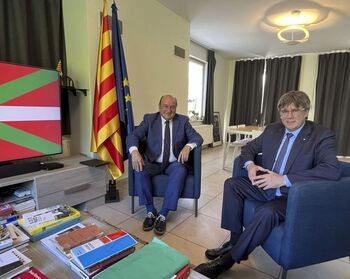 El presidente del PNV se reúne con Puigdemont en Waterloo