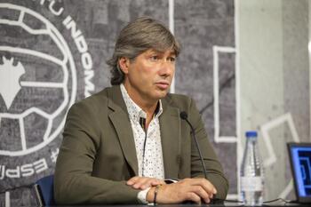 El Albacete anuncia la salida de Alfonso Serrano