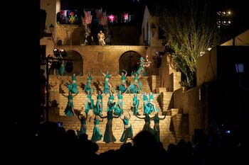 Almansa brilla con su espectacular  'Embajada Mora Nocturna'