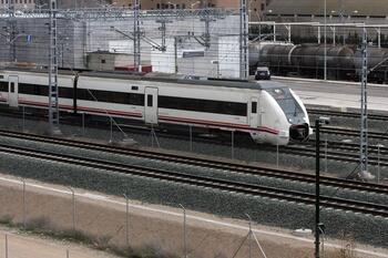 Piden «reparar el daño» a la ciudad con el tren a Valencia