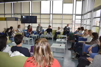 Juan Pedro Aparicio participa en el Club de Lectura del Campus