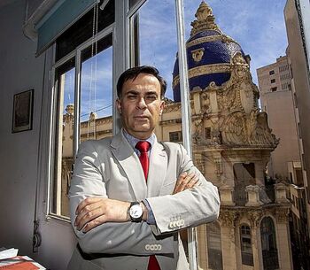 Antonio Martínez Alcalde hablará sobre la sucesión a la Corona