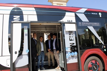 Incorporan un vehículo eléctrico para el transporte urbano